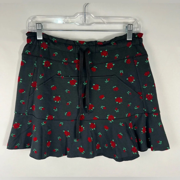 FREE PEOPLE Floral Mini Skirt Black & Red Roses Drawstring Pockets Stretch XS - Picture 1 of 8